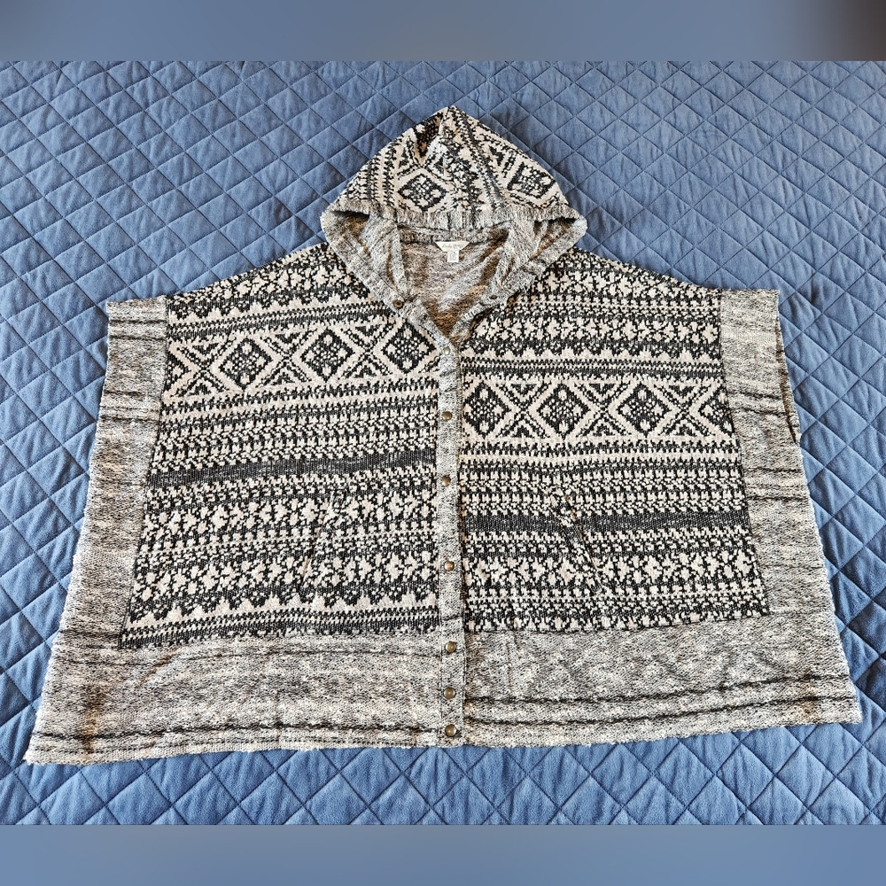 Lucky Brand Hooded Snap Front Poncho Sweater One Size